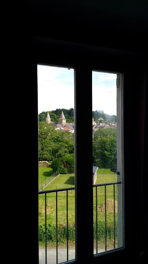 Aux Cieux Lägenhet Bénévent-lʼAbbaye Exteriör bild